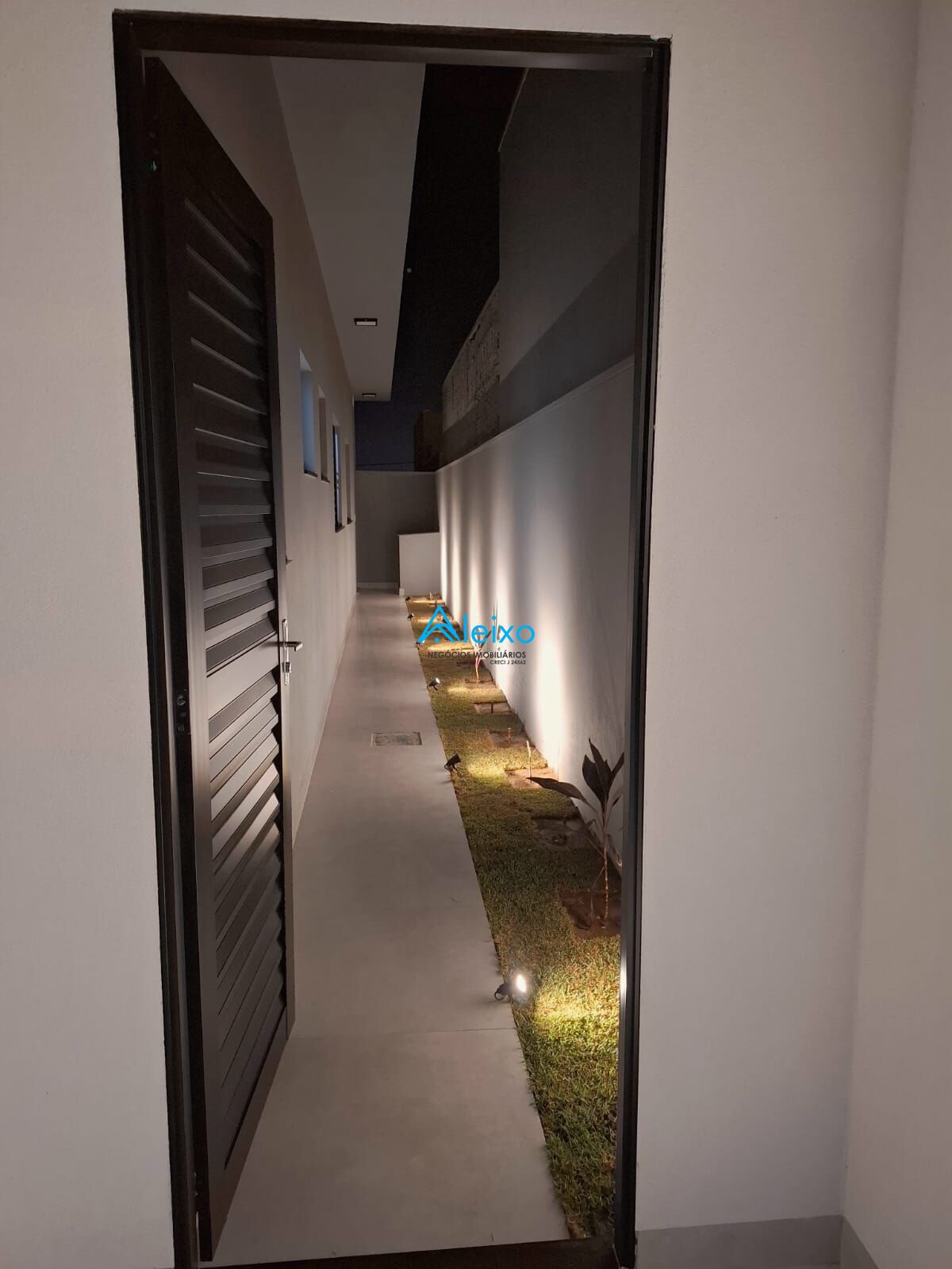 Casa com 3 quartos à venda, 114m² — foto 24 de 25
