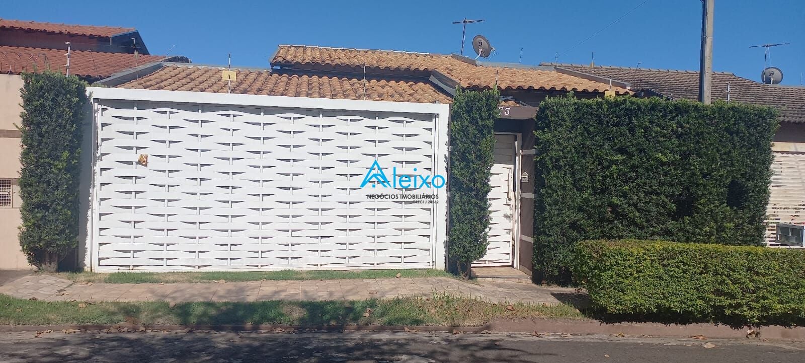 Casa com 3 quartos à venda, 150m² — foto 1 de 18