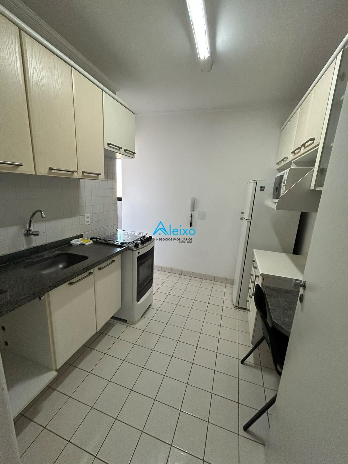 Apartamento com 2 quartos para aluguel, 64m² — foto 4 de 23