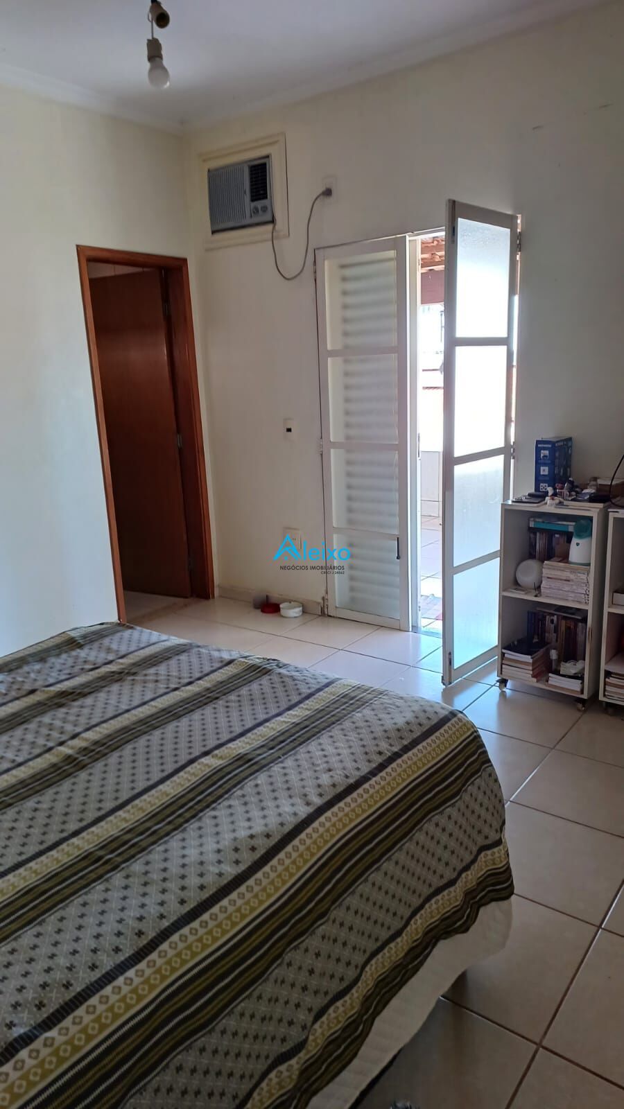 Sobrado com 3 quartos à venda, 300m² — foto 18 de 26