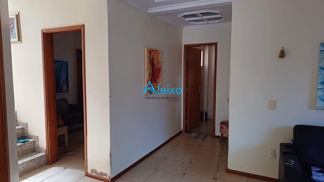 Sobrado com 3 quartos à venda, 300m² — foto 14 de 26