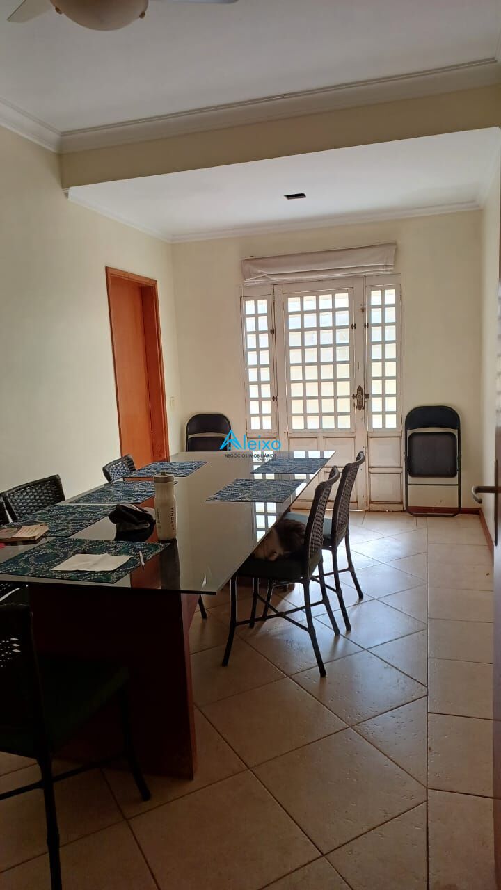 Sobrado com 3 quartos à venda, 300m² — foto 10 de 26