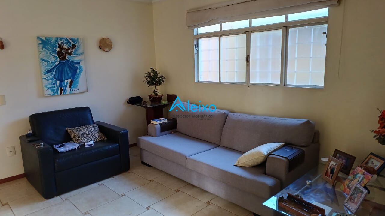 Sobrado com 3 quartos à venda, 300m² — foto 9 de 26
