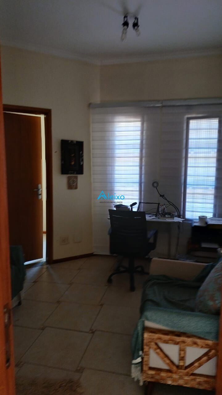 Sobrado com 3 quartos à venda, 300m² — foto 8 de 26