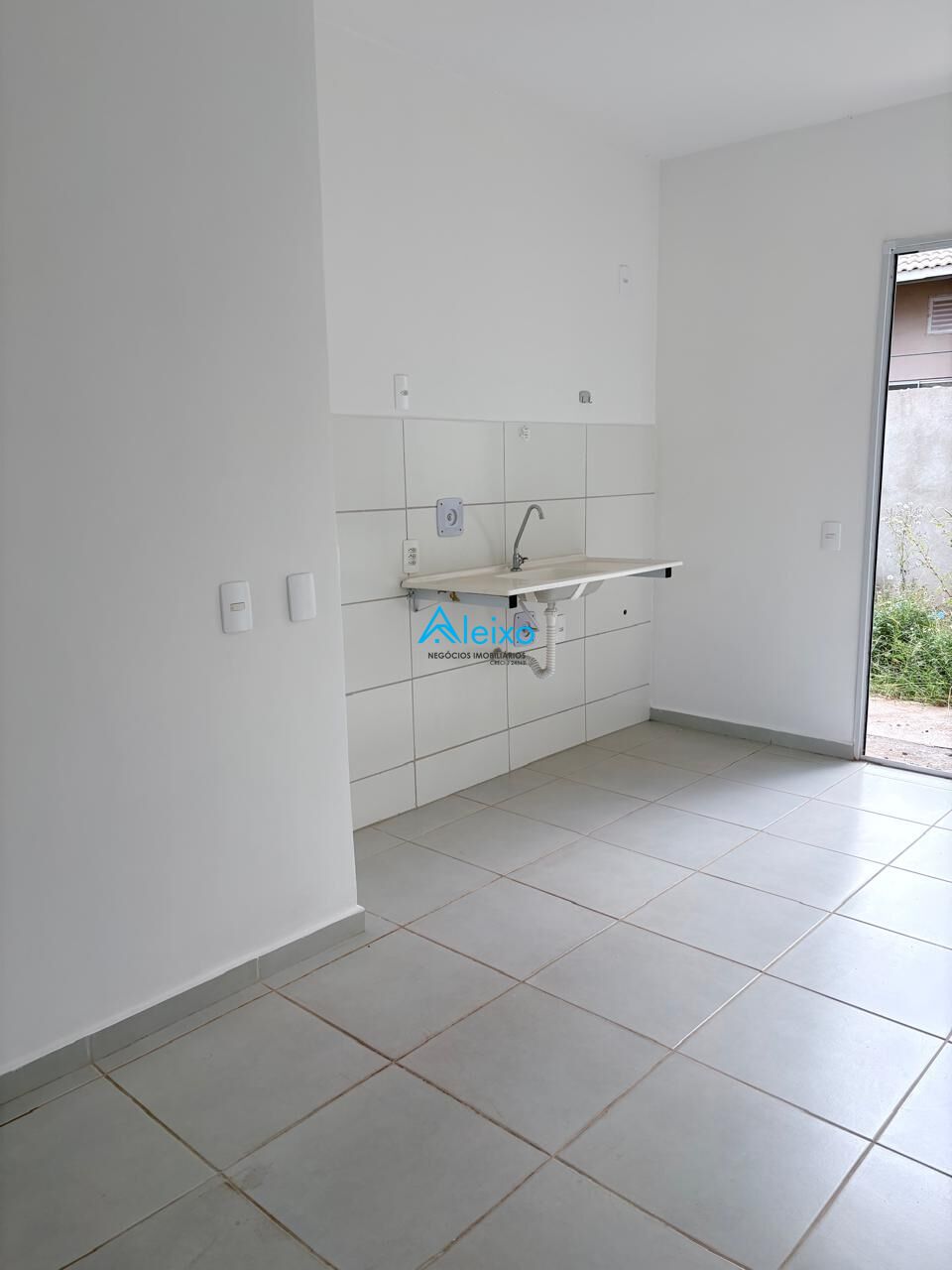Casa de Condomínio com 2 quartos para aluguel, 68m² — foto 4 de 11