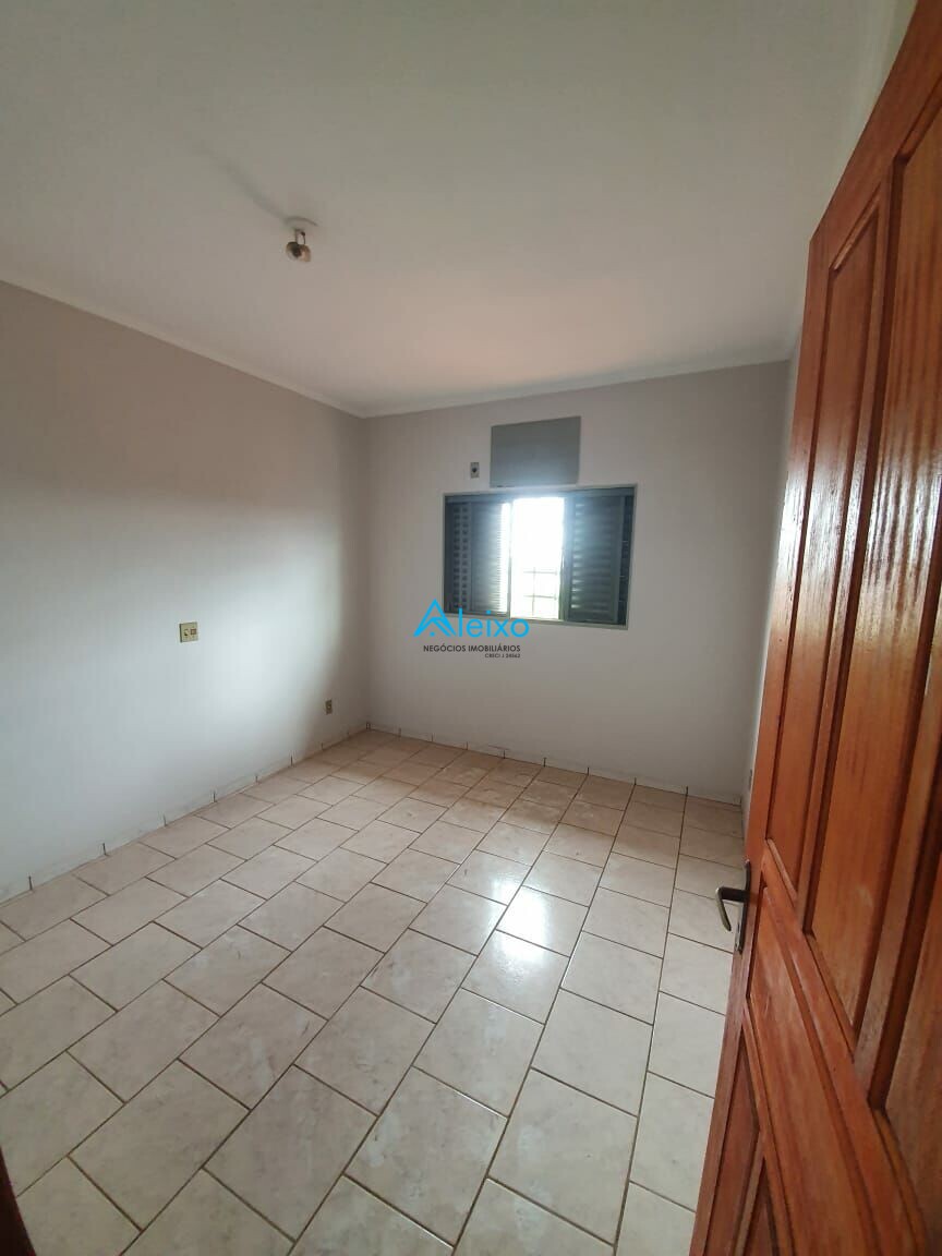 Prédio comercial com 2 quartos à venda — foto 4 de 24