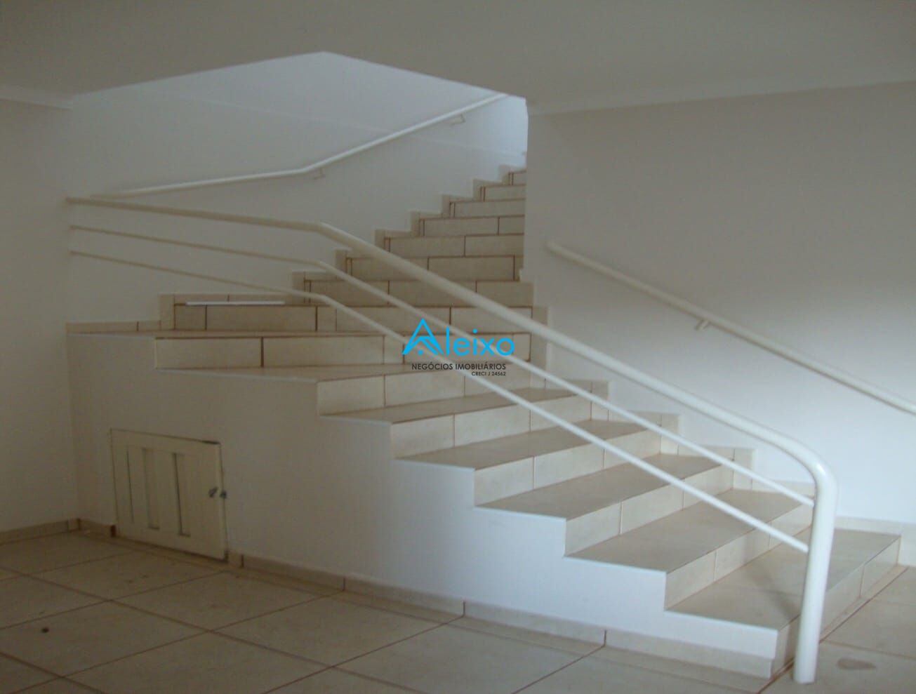 Prédio comercial para aluguel, 1100m² — foto 9 de 11