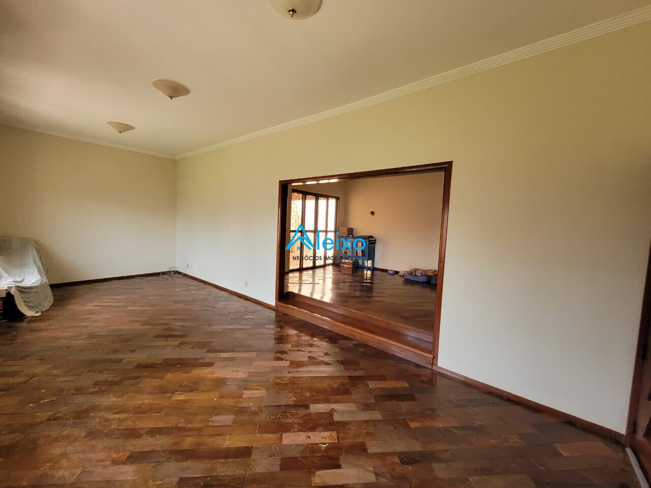 Casa com 4 quartos à venda, 262m² — foto 4 de 21