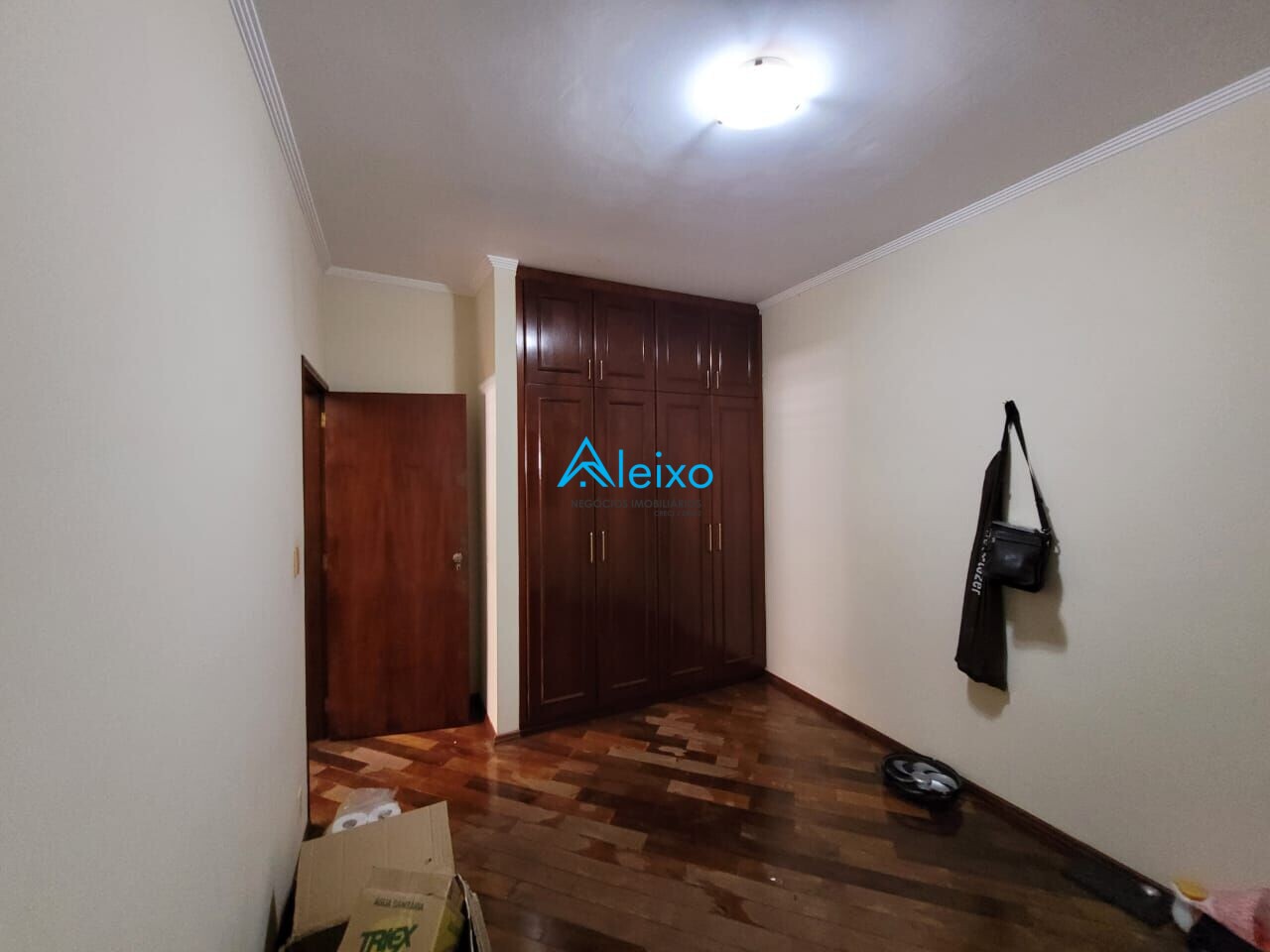 Casa com 4 quartos à venda, 262m² — foto 11 de 21
