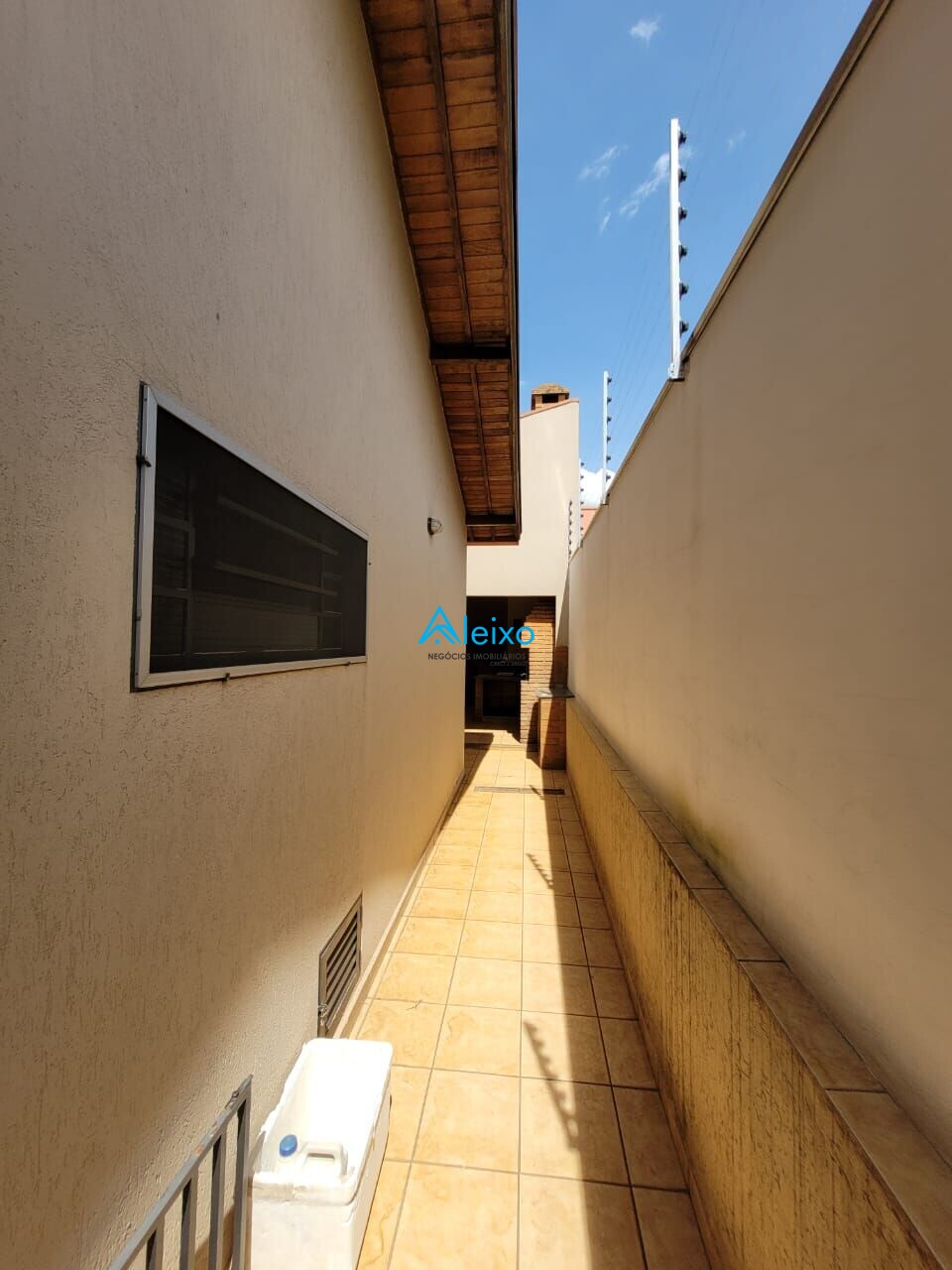 Casa com 4 quartos à venda, 262m² — foto 18 de 21