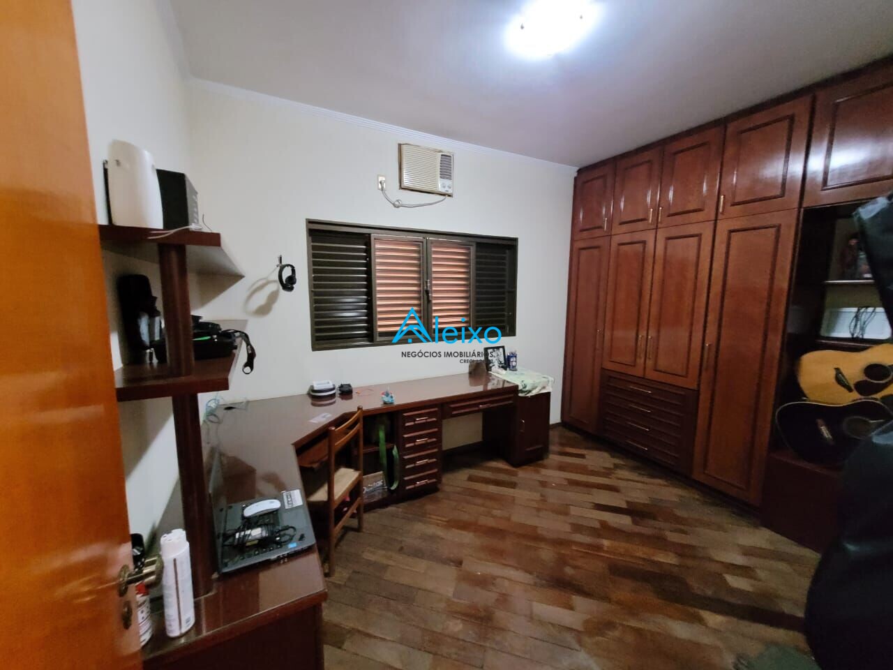 Casa com 4 quartos à venda, 262m² — foto 10 de 21
