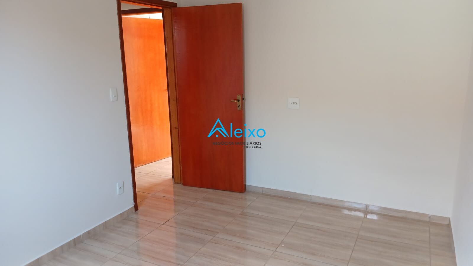Casa com 3 quartos à venda — foto 4 de 18
