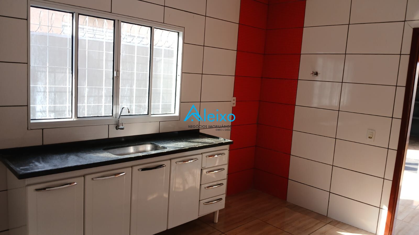 Casa com 3 quartos à venda — foto 9 de 18