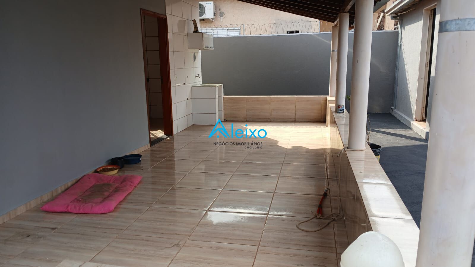 Casa com 3 quartos à venda — foto 16 de 18