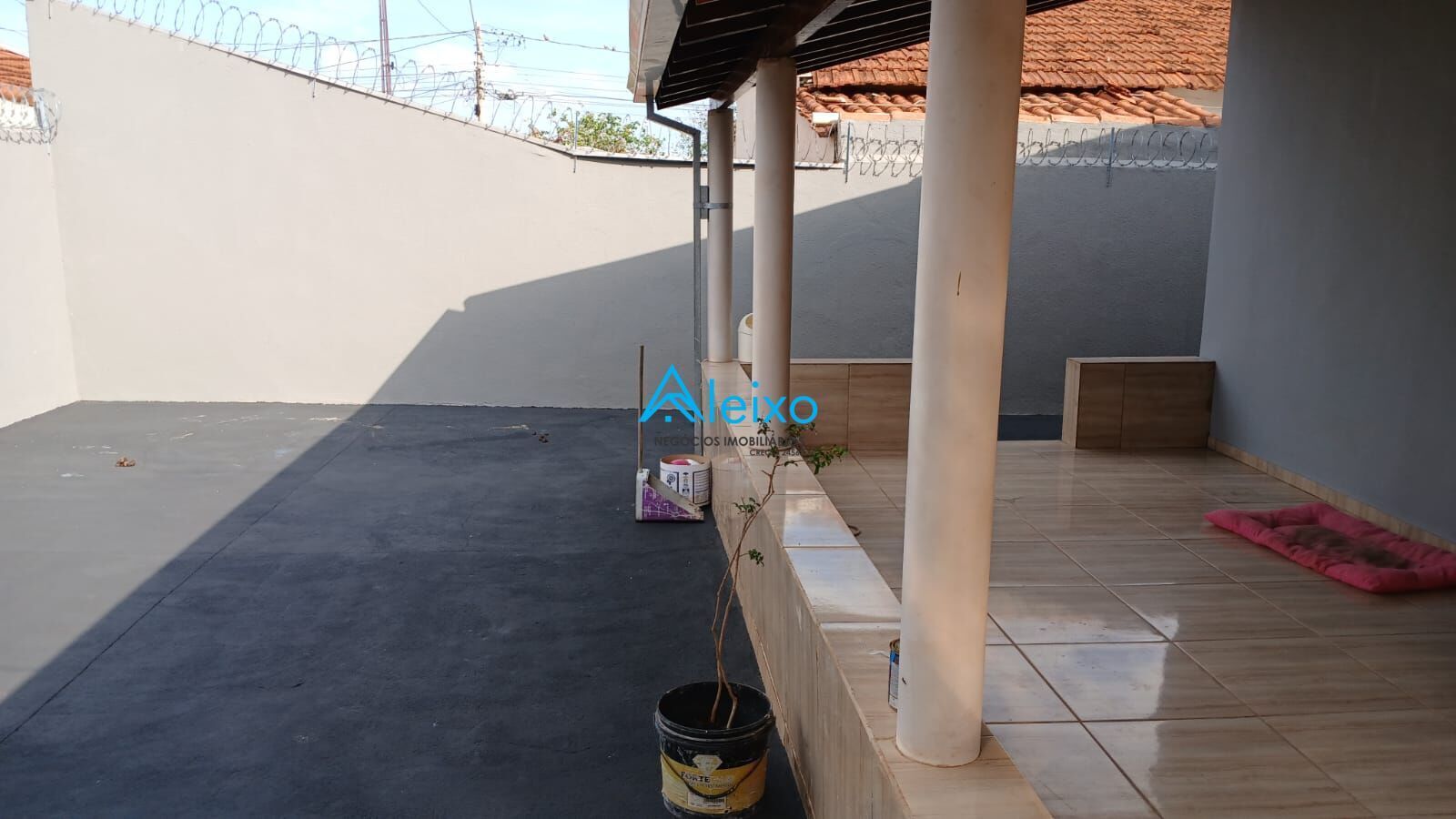 Casa com 3 quartos à venda — foto 17 de 18