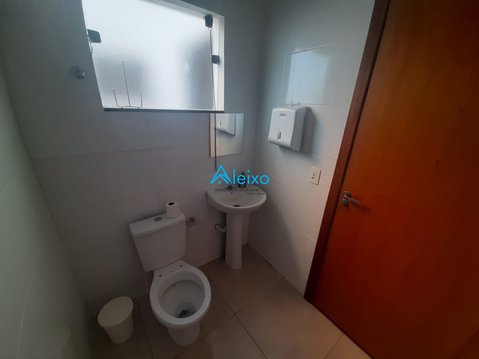 Loja / Salão / Ponto Comercial à venda, 115m² — foto 4 de 4