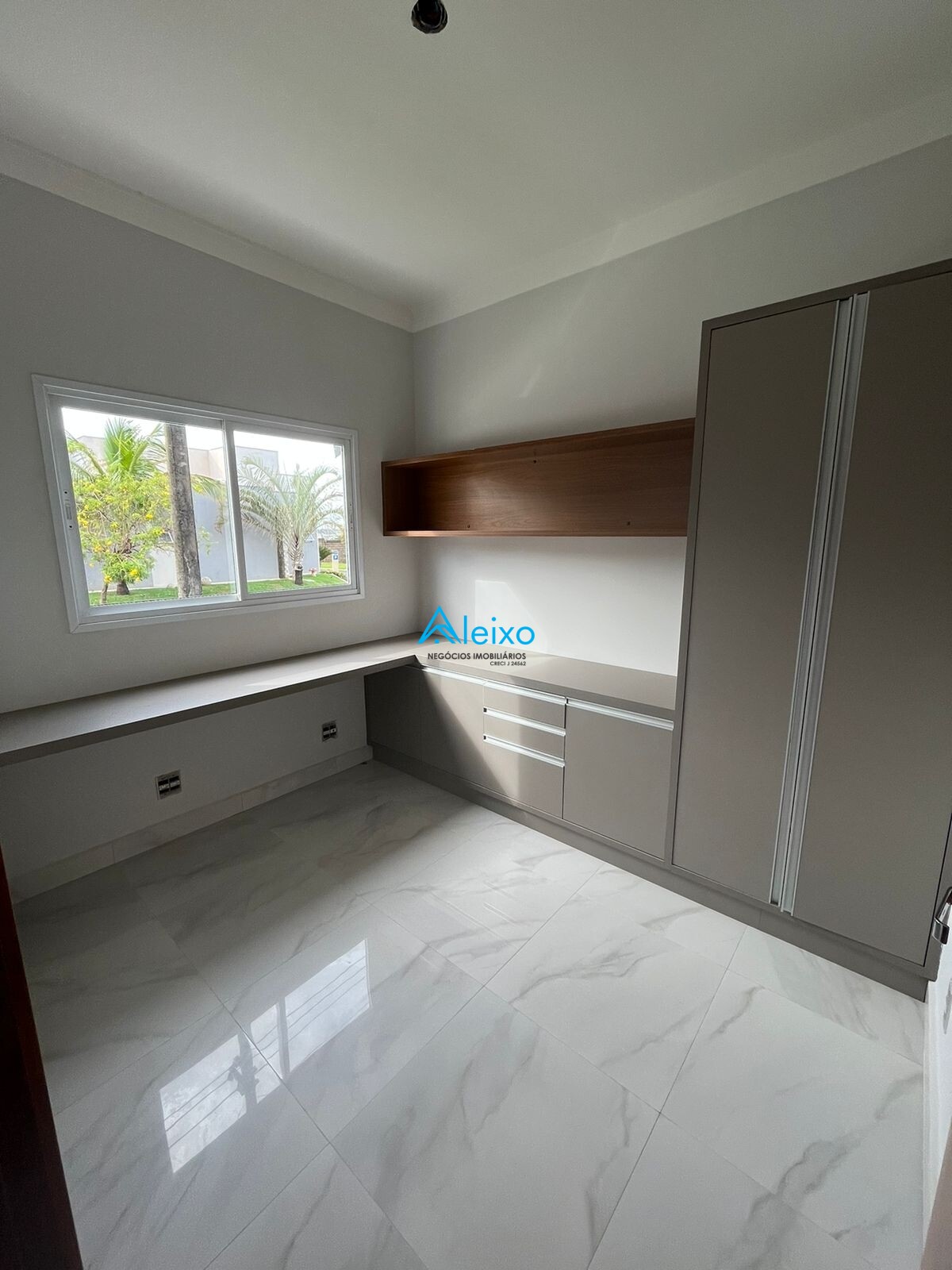 Casa com 3 quartos à venda, 179m² — foto 8 de 13