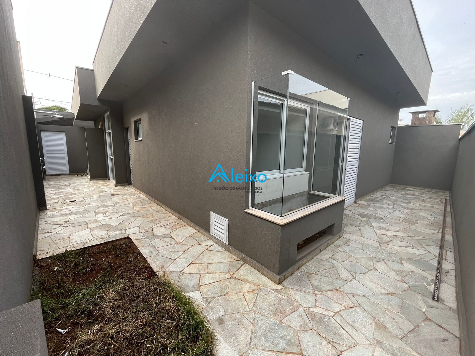 Casa com 3 quartos à venda, 179m² — foto 13 de 13