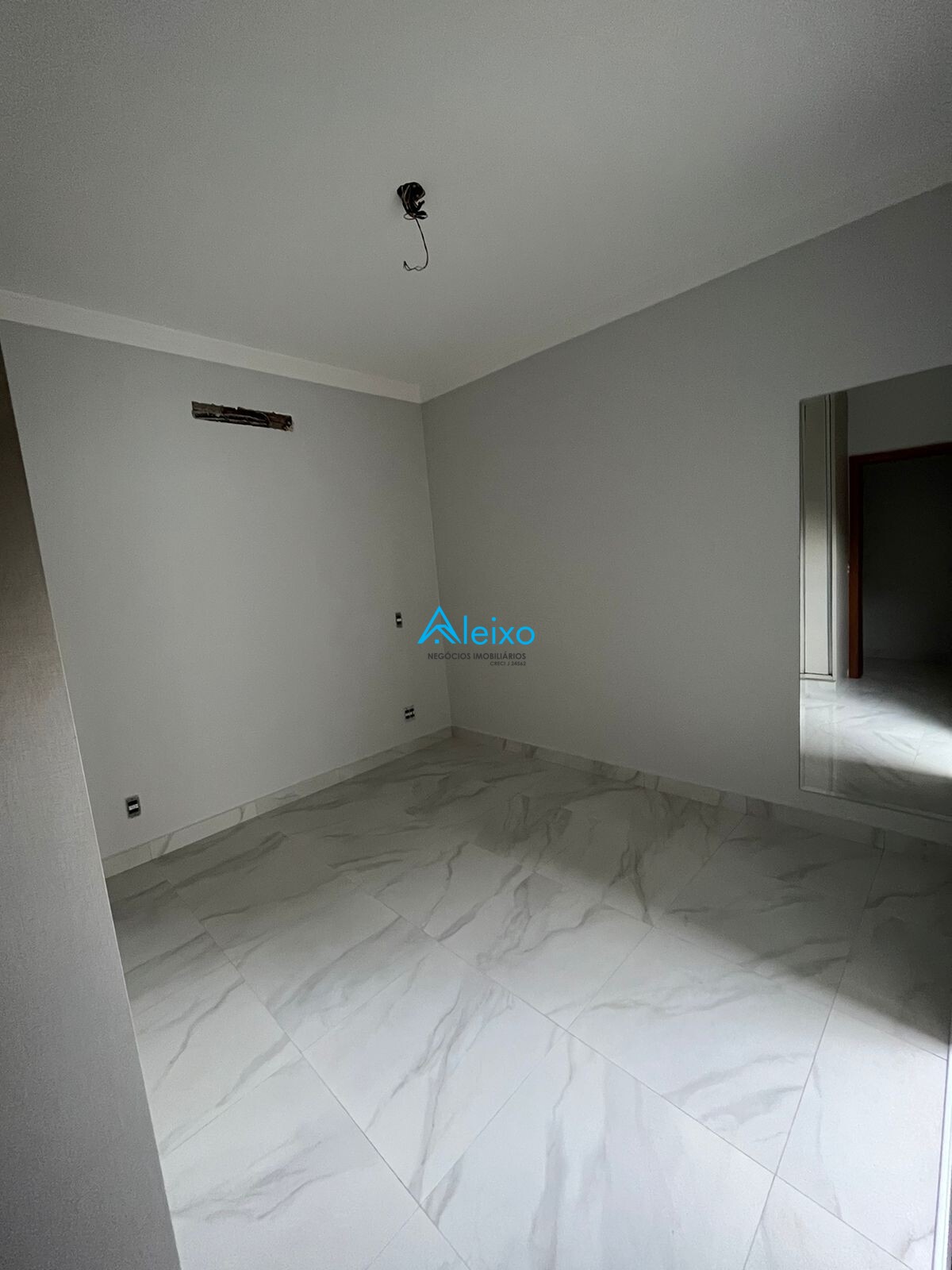 Casa com 3 quartos à venda, 179m² — foto 6 de 13