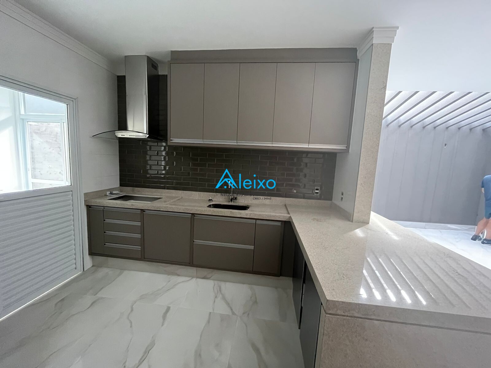 Casa com 3 quartos à venda, 179m² — foto 5 de 13
