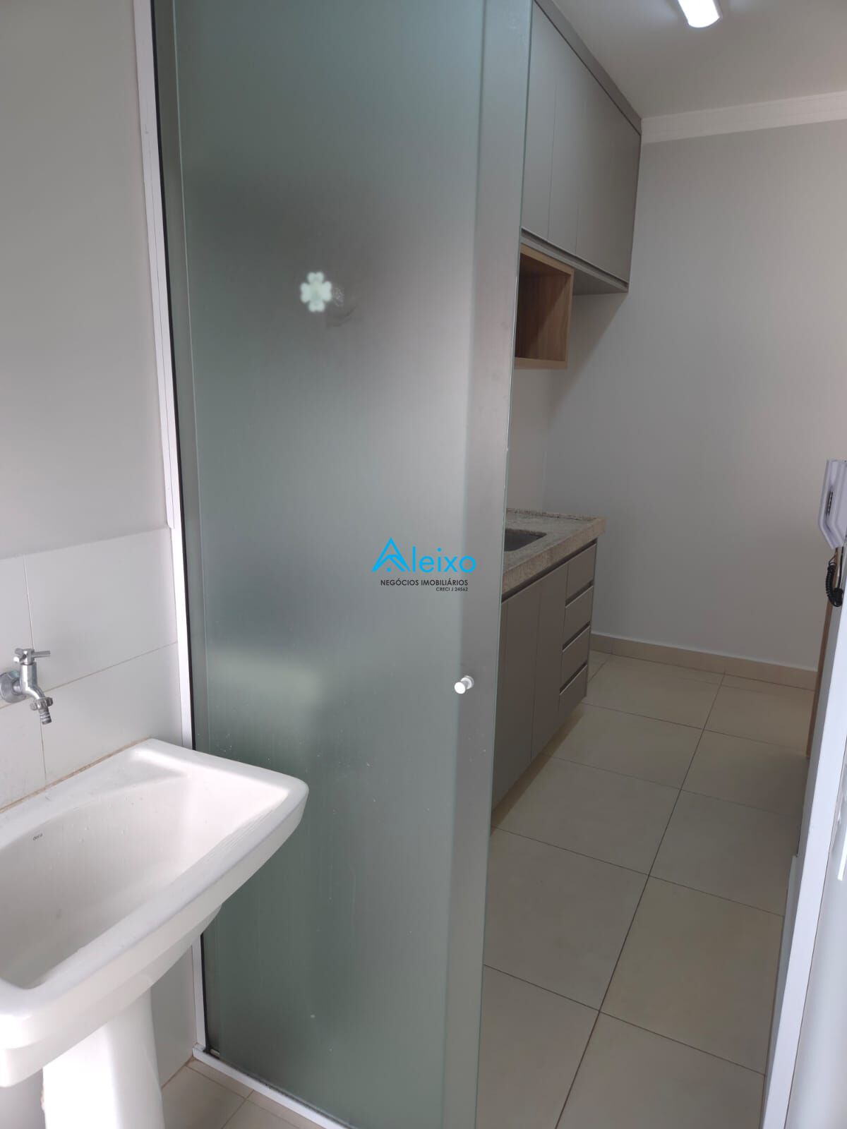 Apartamento com 3 quartos para aluguel, 74m² — foto 6 de 26