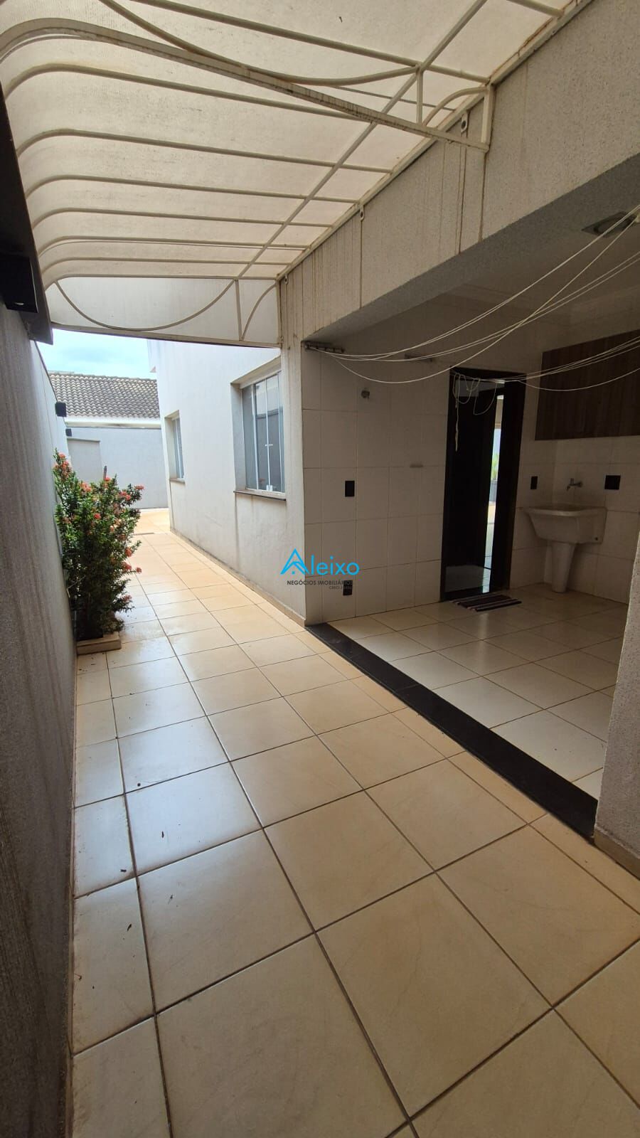 Casa de Condomínio com 3 quartos à venda, 350m² — foto 28 de 29