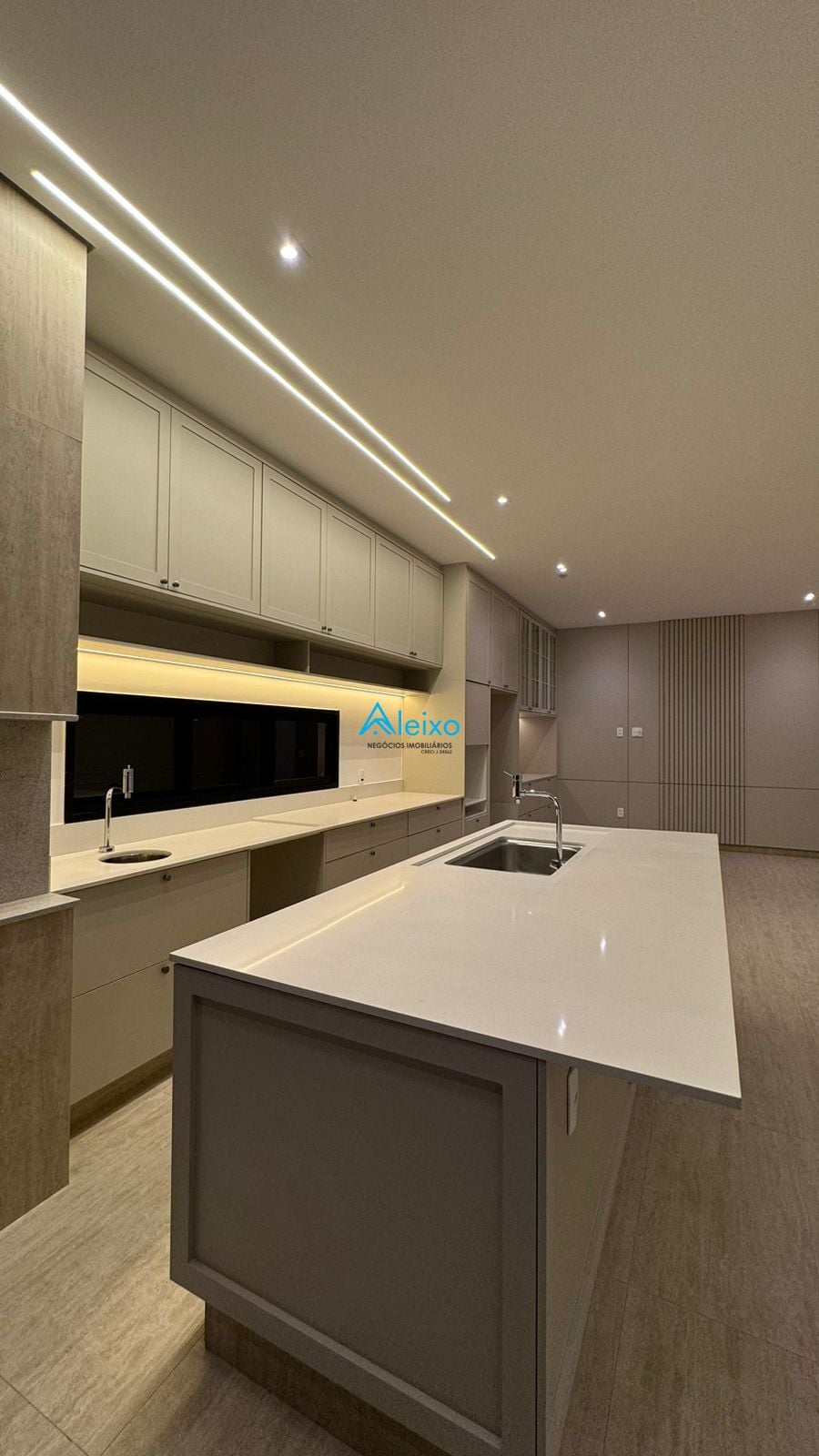 Casa de Condomínio com 3 quartos à venda, 223m² — foto 13 de 19