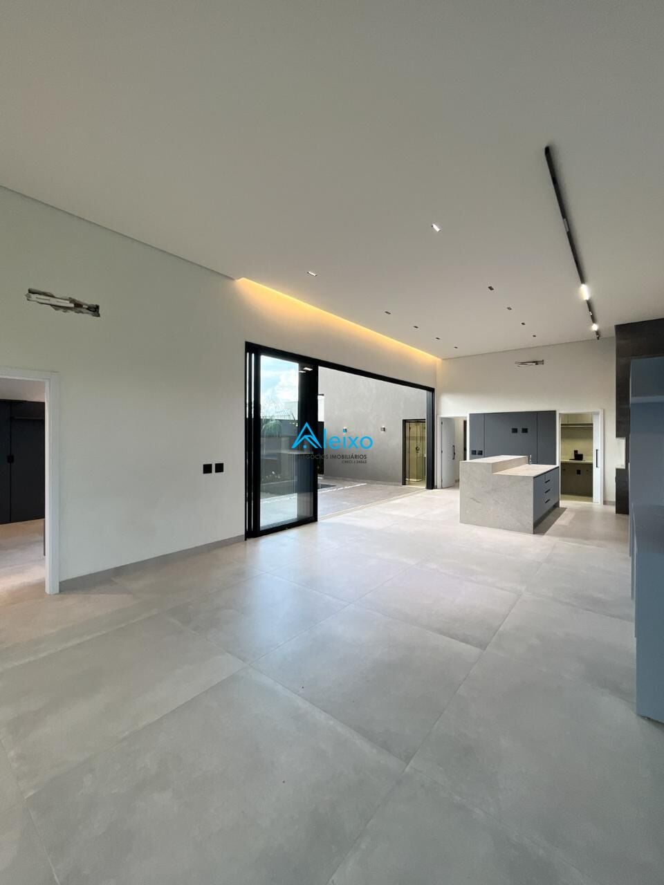 Casa de Condomínio com 3 quartos à venda, 223m² — foto 10 de 16