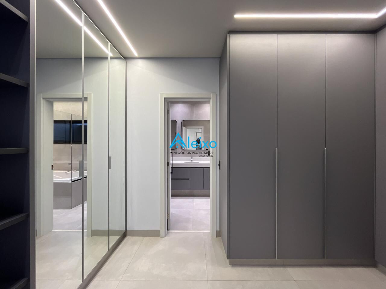 Casa de Condomínio com 3 quartos à venda, 223m² — foto 6 de 16