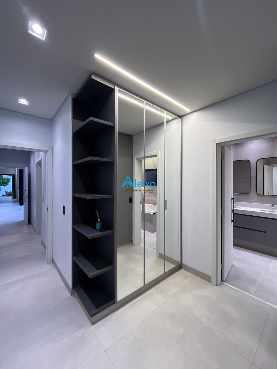 Casa de Condomínio com 3 quartos à venda, 223m² — foto 12 de 16