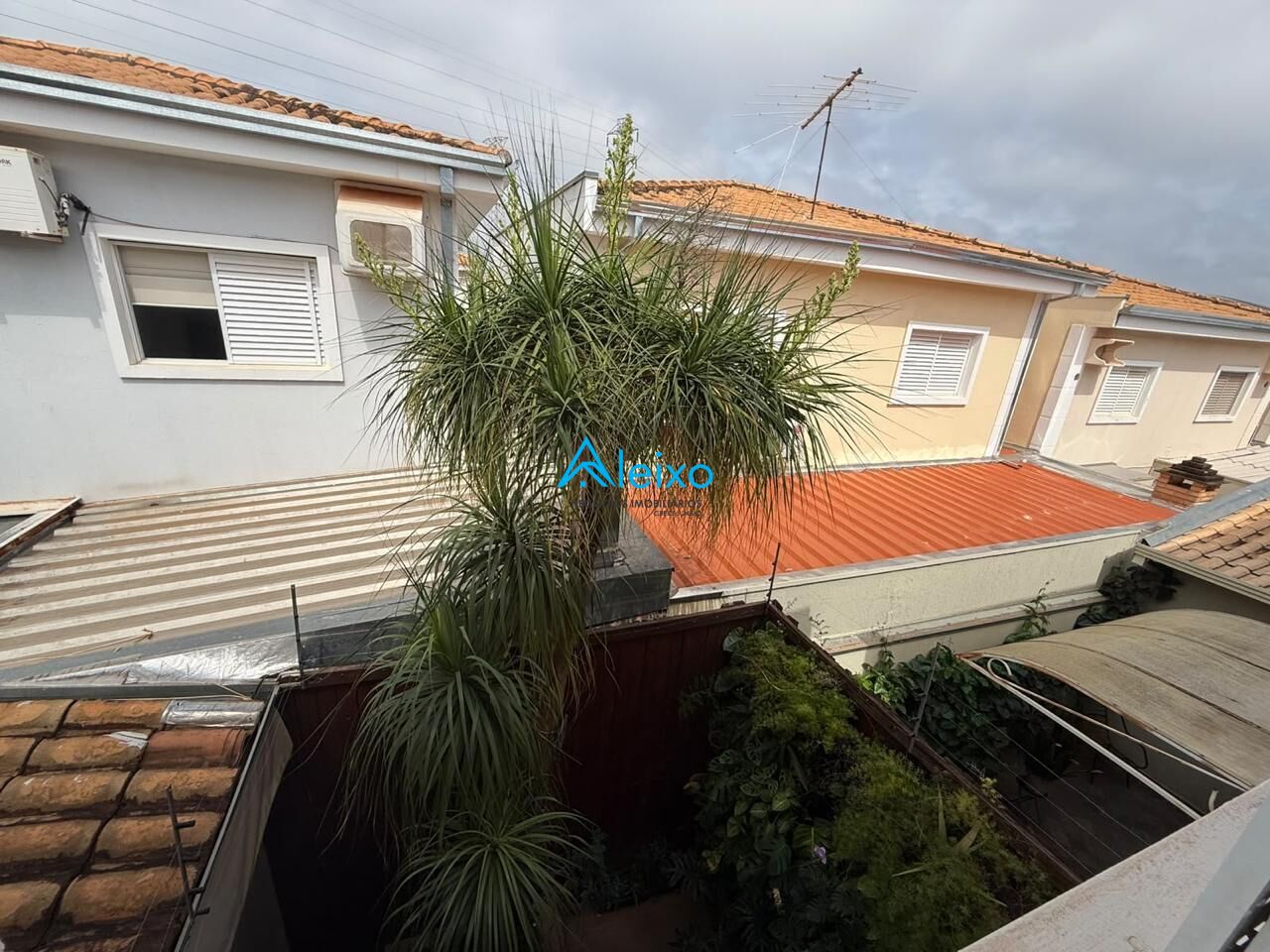 Casa de Condomínio com 3 quartos à venda, 160m² — foto 16 de 28
