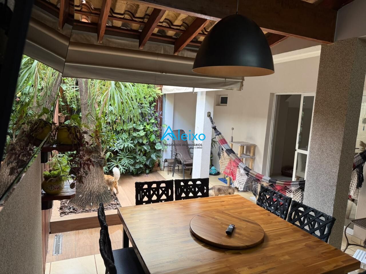 Casa de Condomínio com 3 quartos à venda, 160m² — foto 6 de 28