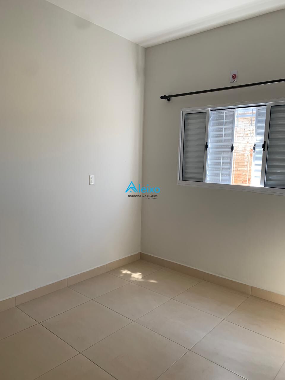 Casa com 3 quartos à venda — foto 9 de 13