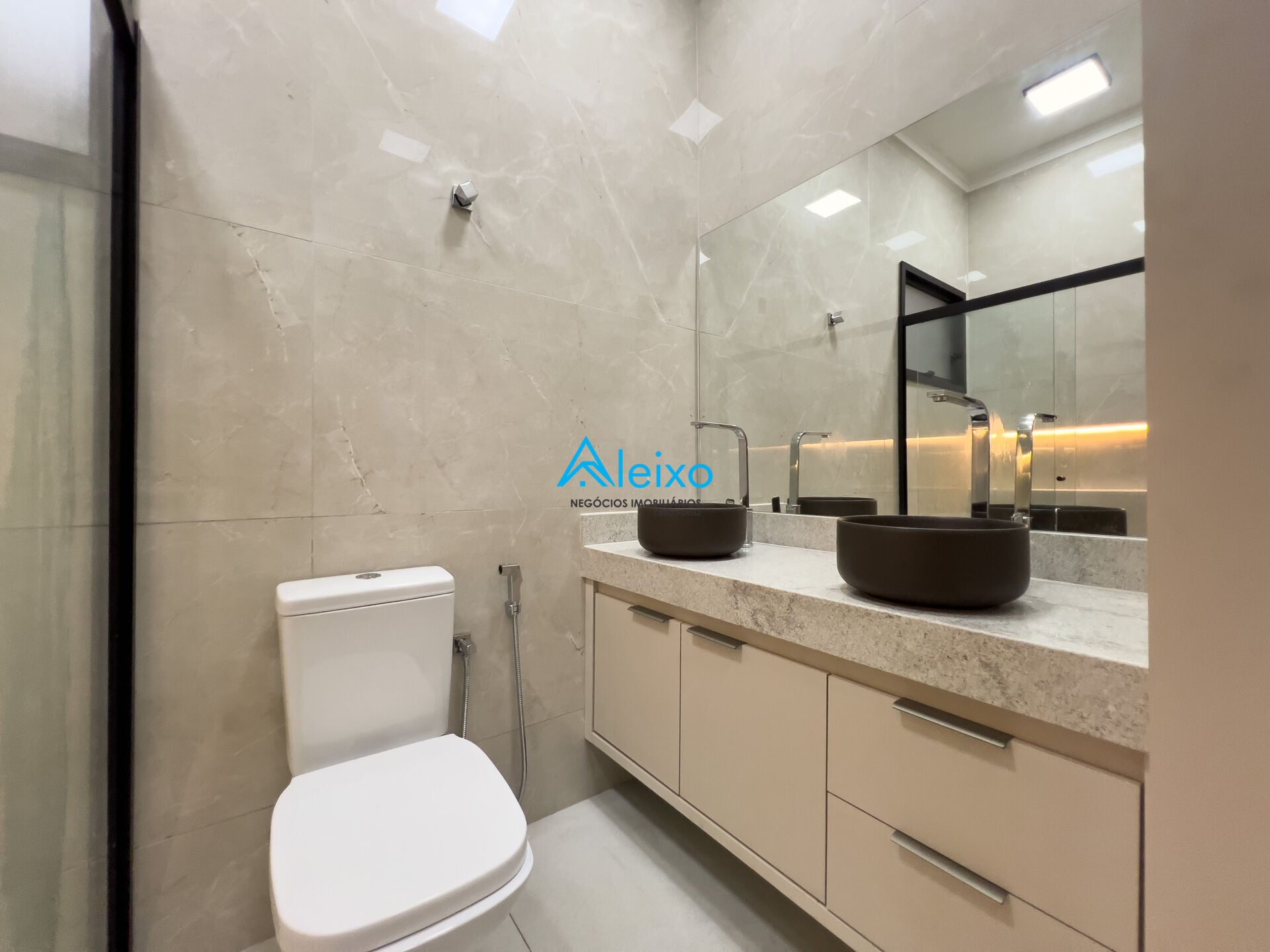 Casa com 3 quartos à venda, 130m² — foto 27 de 31