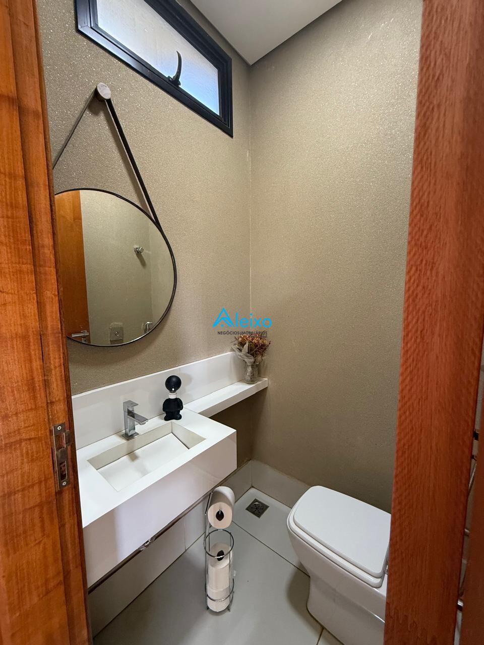 Casa com 4 quartos à venda — foto 16 de 18