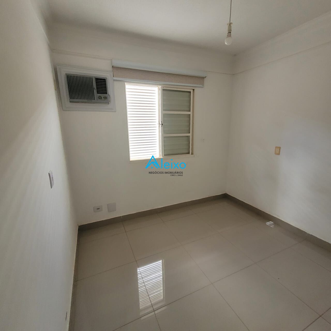 Casa de Condomínio com 3 quartos à venda — foto 7 de 24