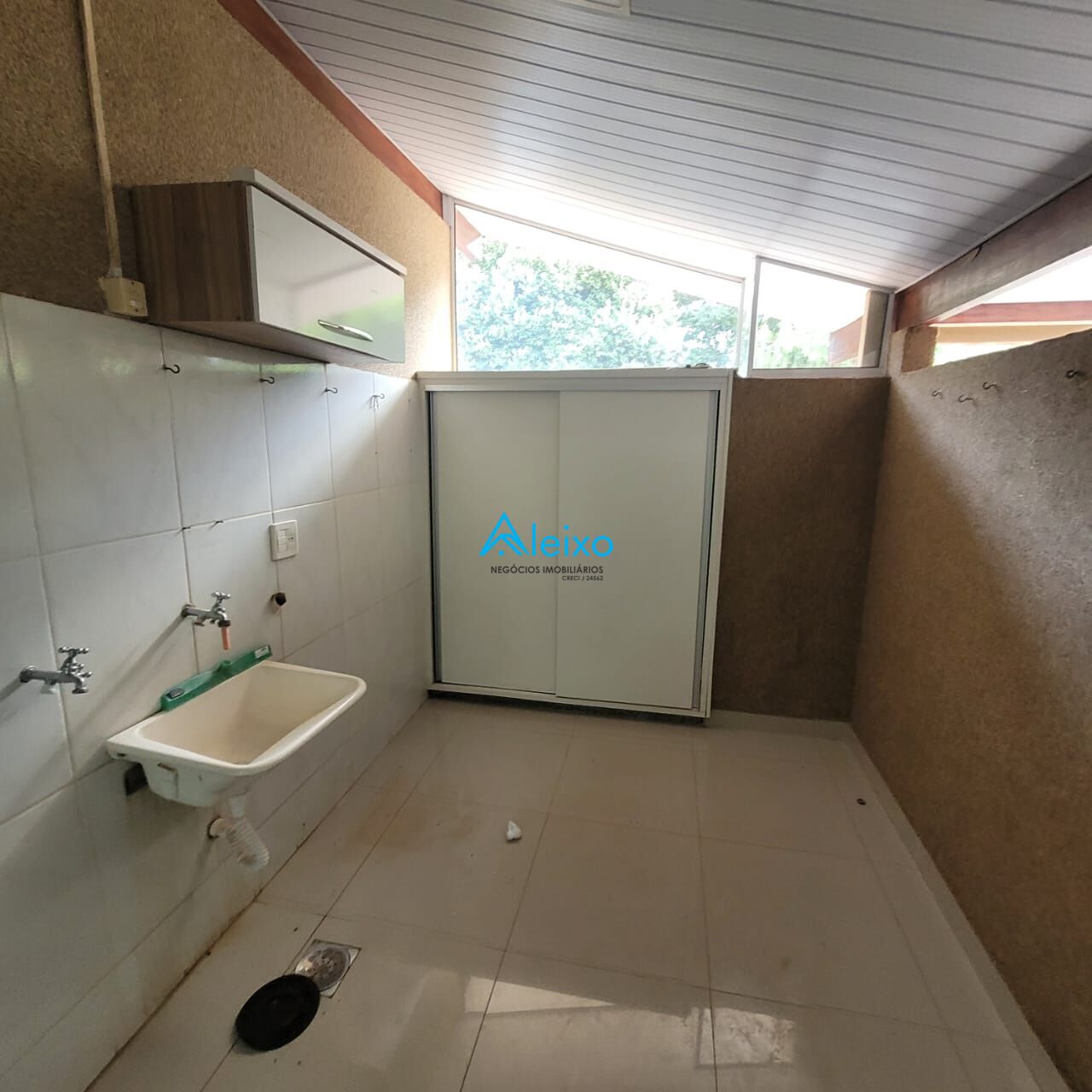 Casa de Condomínio com 3 quartos à venda — foto 21 de 24