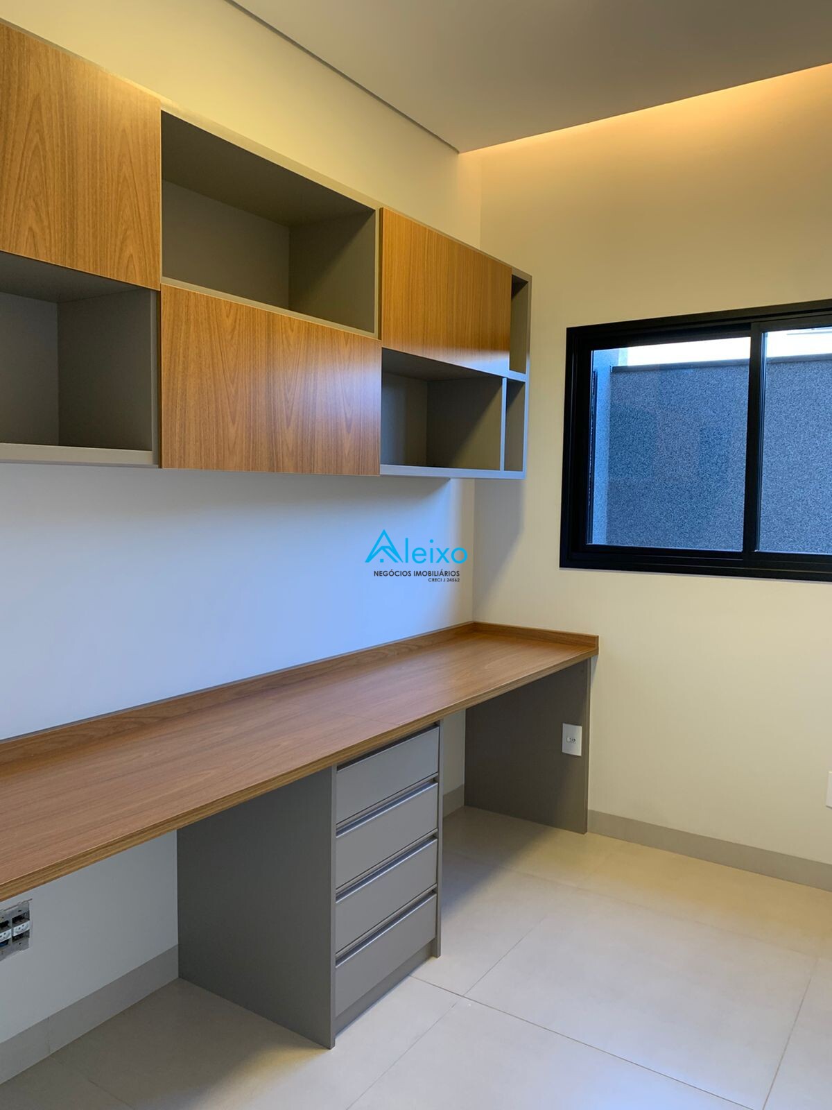 Casa de Condomínio com 3 quartos à venda, 210m² — foto 11 de 18