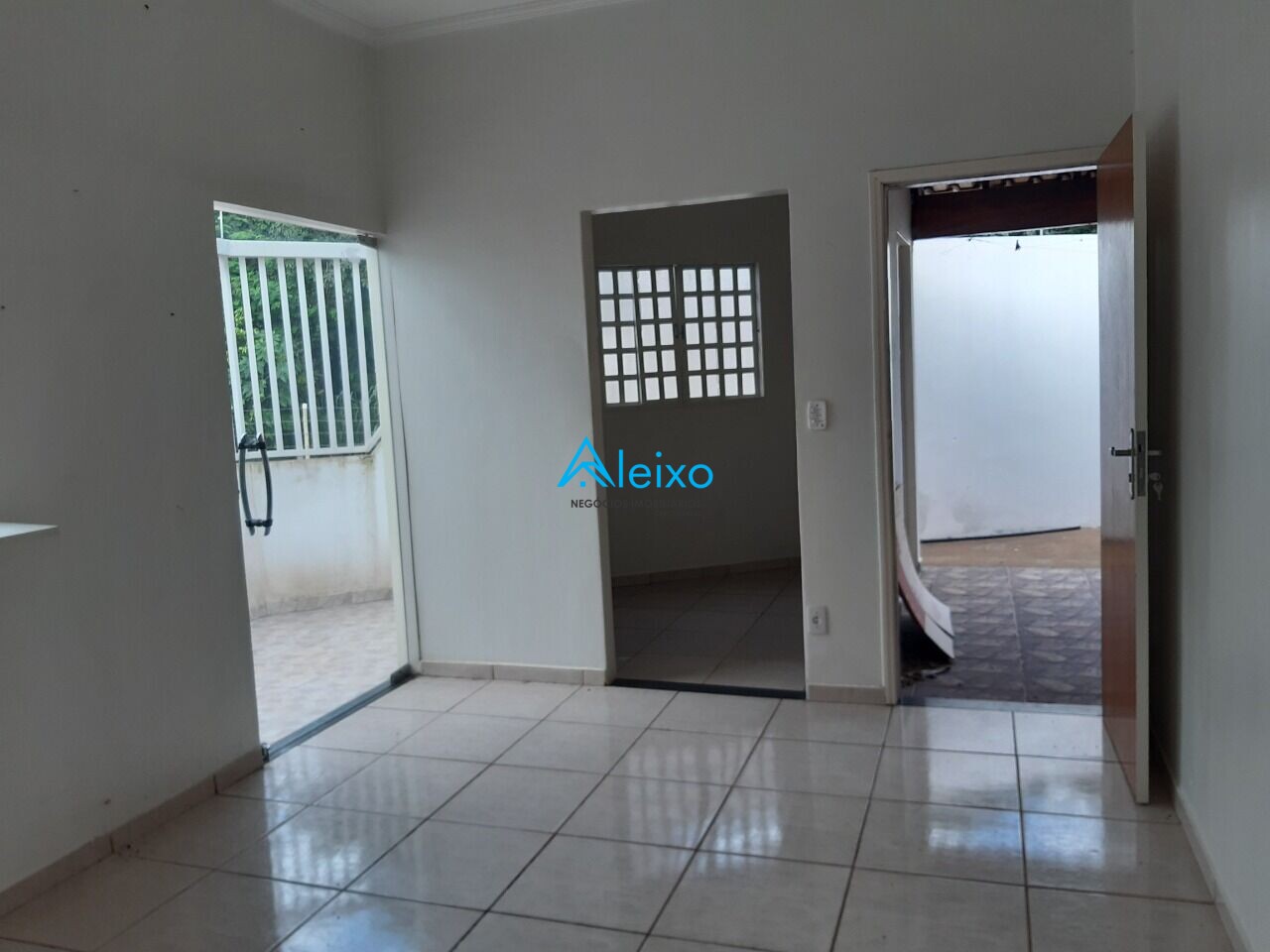 Casa com 3 quartos à venda — foto 5 de 20