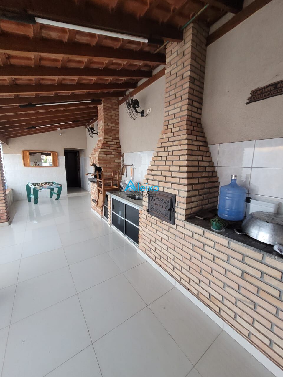 Casa com 4 quartos para aluguel, 430m² — foto 4 de 18