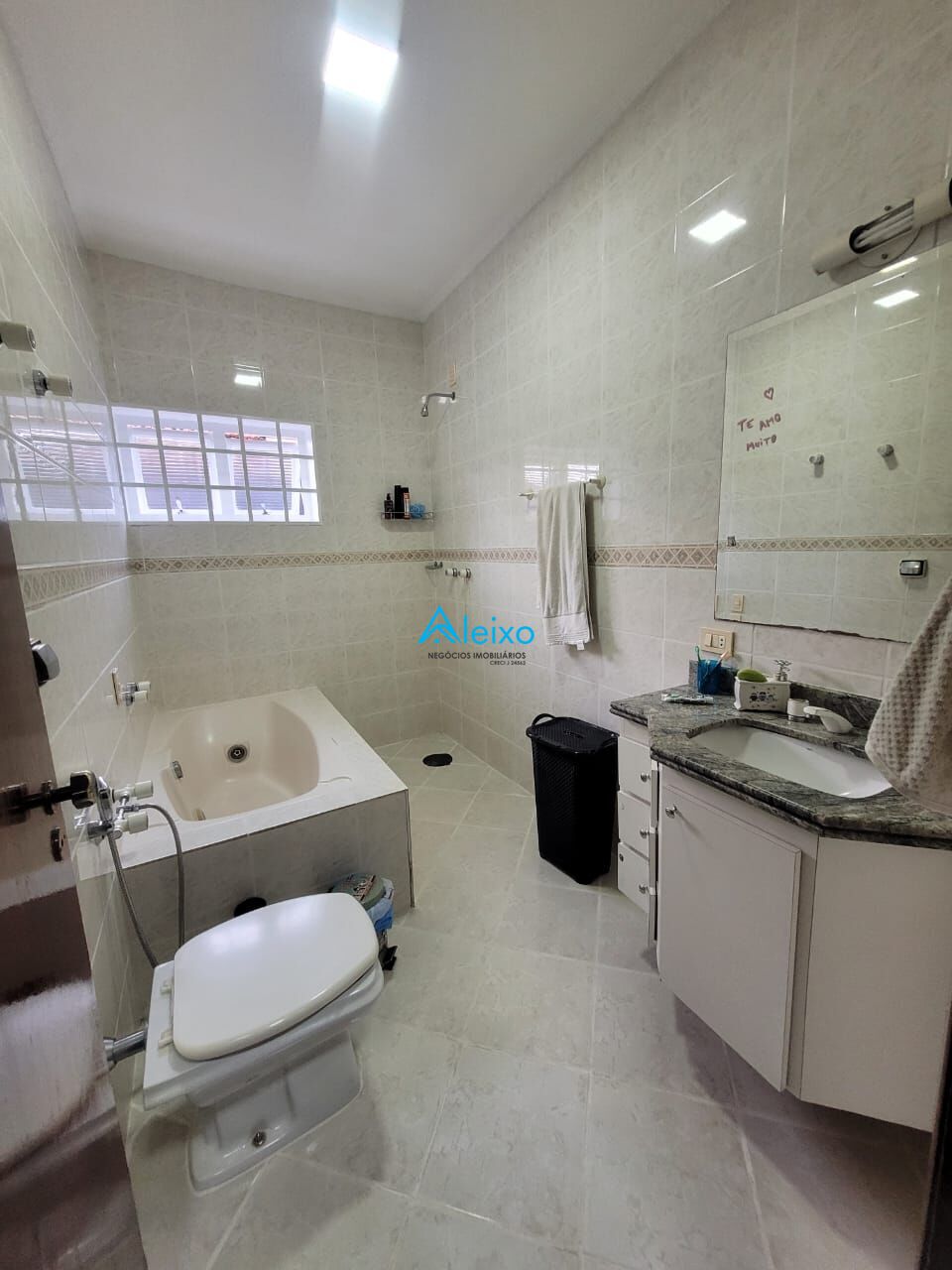 Casa com 4 quartos para aluguel, 430m² — foto 12 de 18