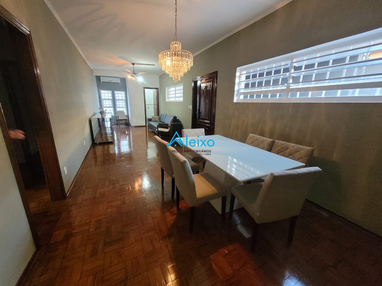 Casa com 4 quartos para aluguel, 430m² — foto 7 de 18
