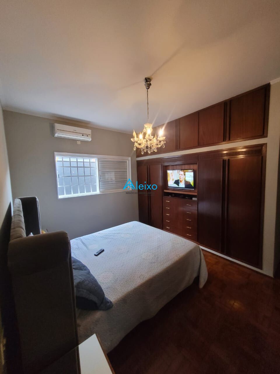 Casa com 4 quartos para aluguel, 430m² — foto 15 de 18