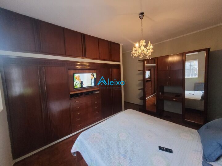 Casa com 4 quartos para aluguel, 430m² — foto 16 de 18