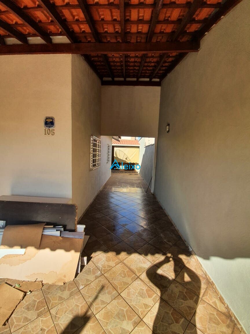 Casa com 3 quartos à venda — foto 14 de 15