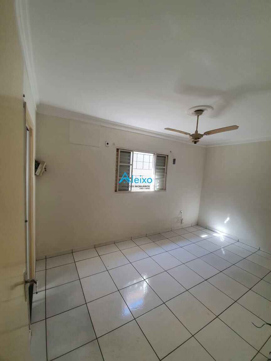 Casa com 3 quartos à venda — foto 11 de 15