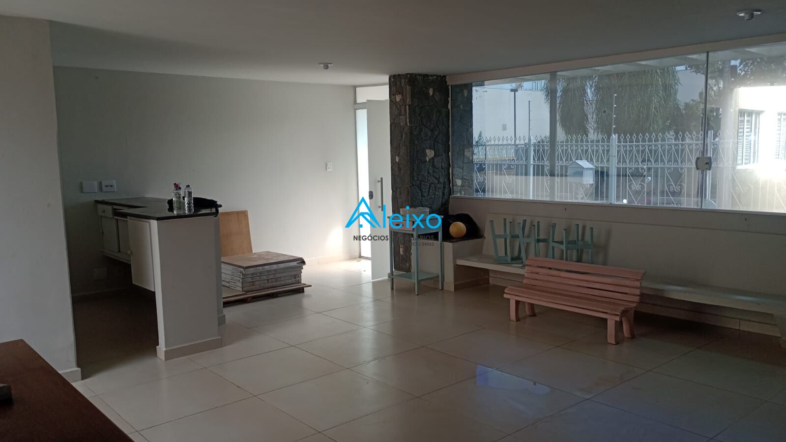 Conjunto Comercial / Sala para aluguel, 240m² — foto 4 de 11
