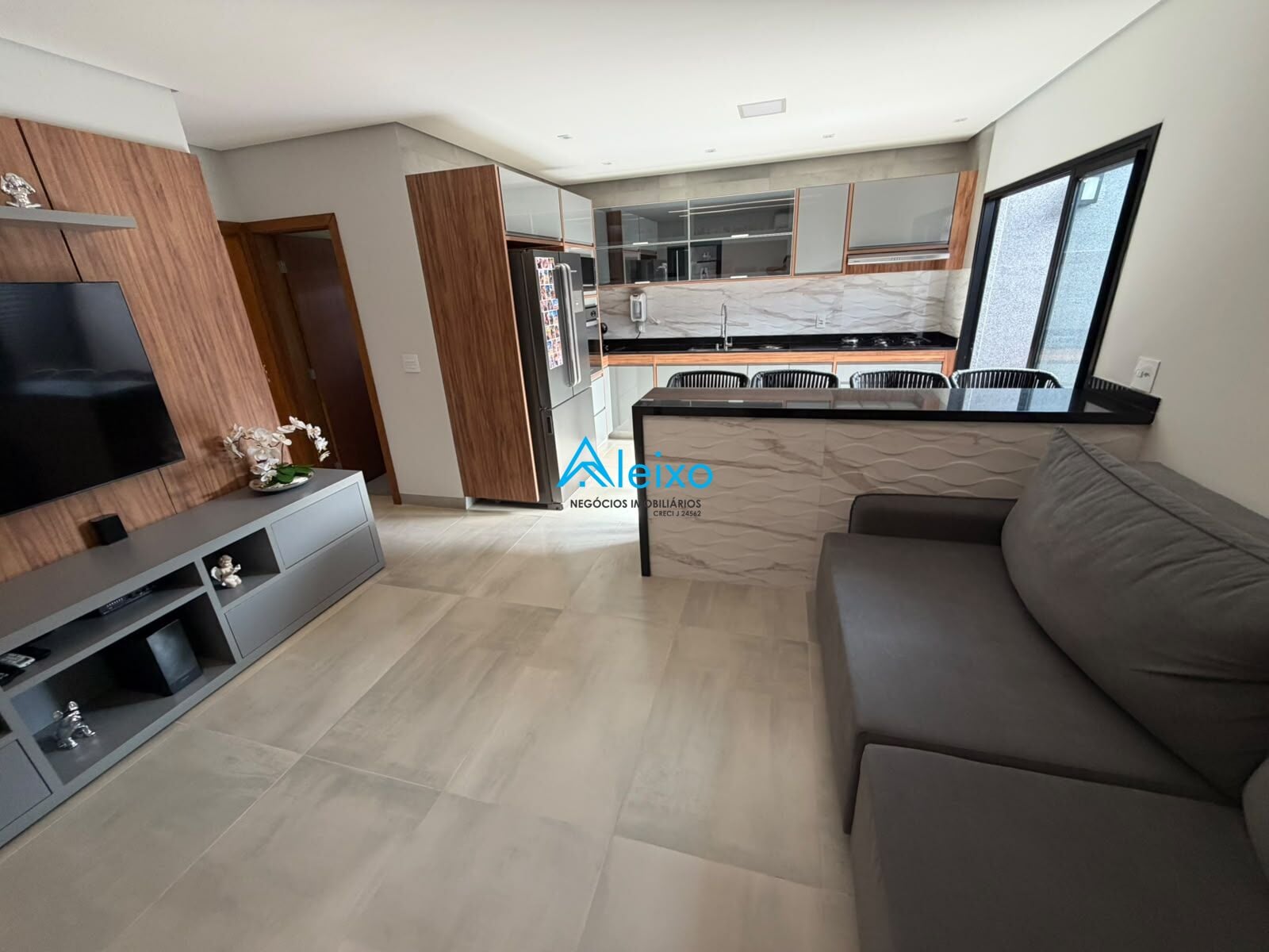 Casa de Condomínio com 3 quartos à venda, 256m² — foto 4 de 29