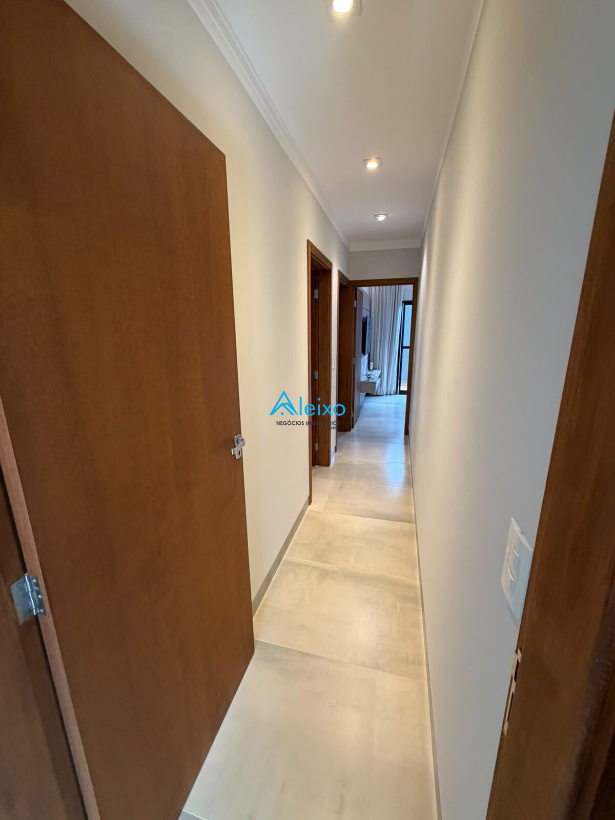 Casa de Condomínio com 3 quartos à venda, 256m² — foto 8 de 29