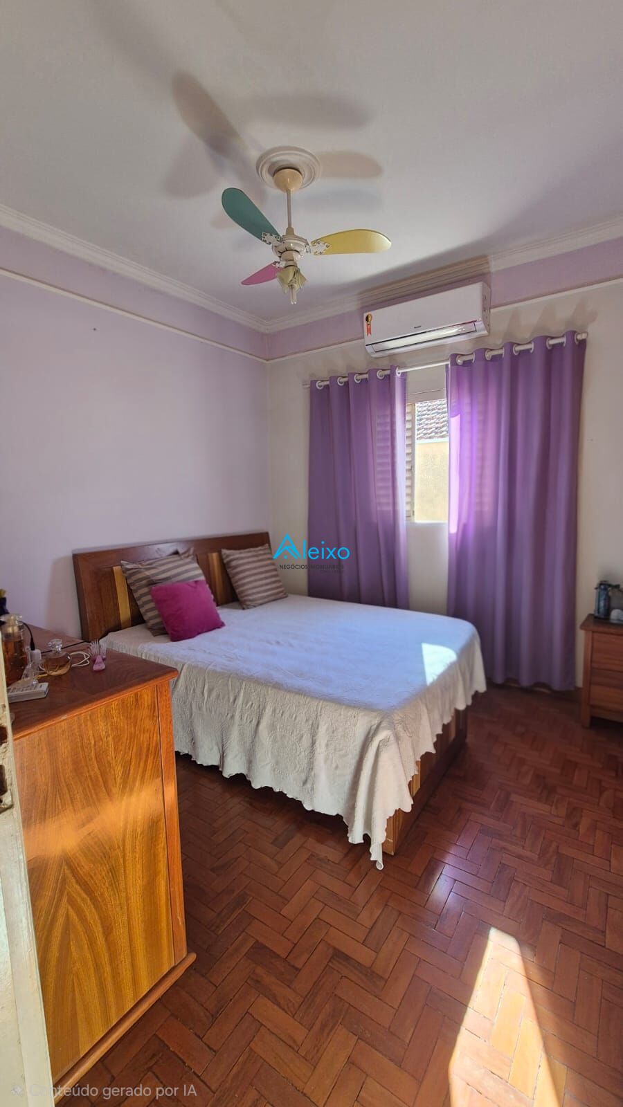 Casa com 3 quartos à venda, 210m² — foto 23 de 32